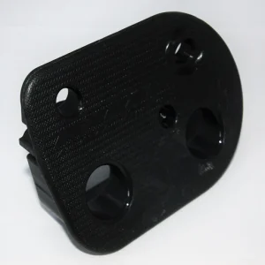 Bouchon de poutre avant plastique tribord